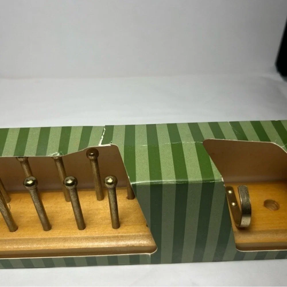 Triangle Inc. tie and‎ belt rack - new in the box